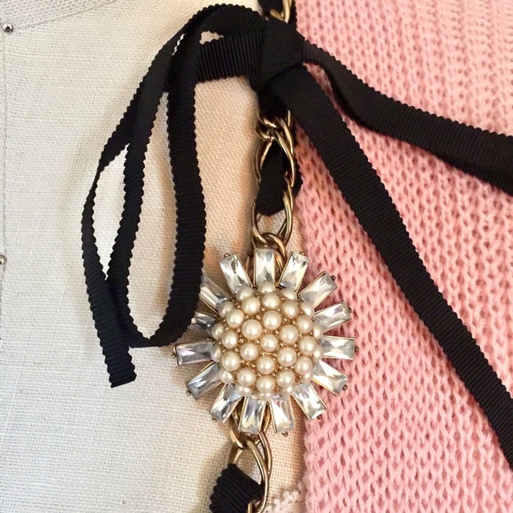 Gorgeous flower pendant necklace - Picture 2 of 8